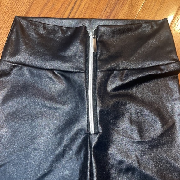 NWOT Faux Leather Leggings Size XS - Picture 3 of 5